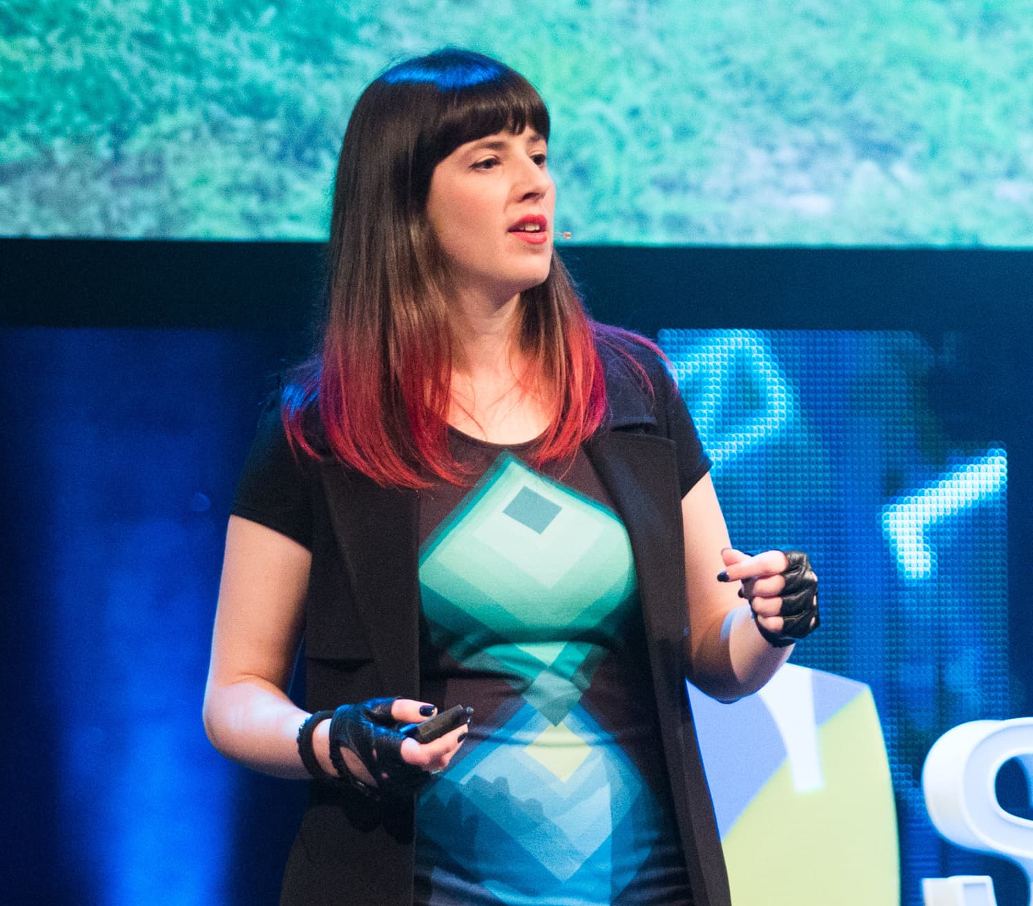Keren Elazari — keynote speaker on Technology & AI